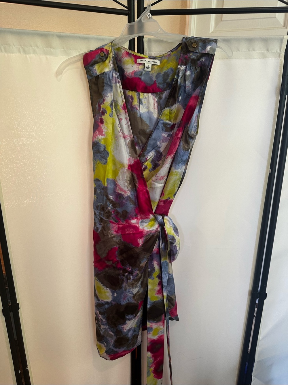 Banana Republic 100% silk Watercolor Wrap Dress in Magenta, Lime & Gray